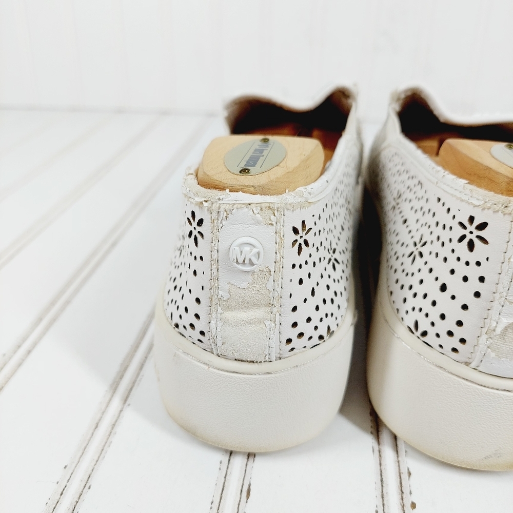 Michael Kors MK White Leather Slip-On Laser Cut Shoes Sneakers A314 - Picture 4 of 13